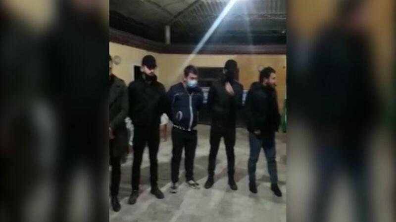 Polis "Şahmar" kafesinə basqın etdi - 9 nəfər tutuldu