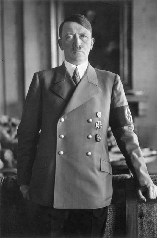 Özü Nobelə namizəd oldu, sonra ölkəsində qadağan etdi: Adolf Hitler- MARAQLI FAKTLAR