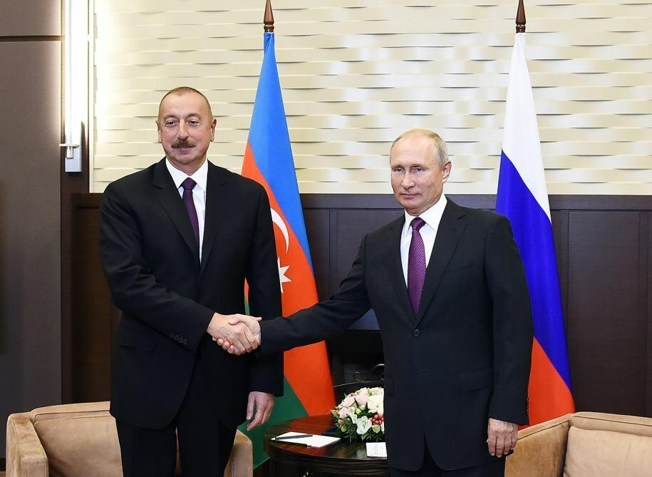 İlham Əliyev Astanada Putinlə görüşdü