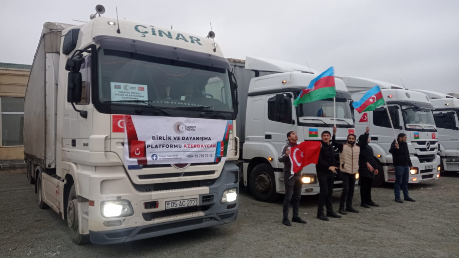 Gəncədən Türkiyəyə ilk yardım maşınları yola düşdü - FOTOLAR