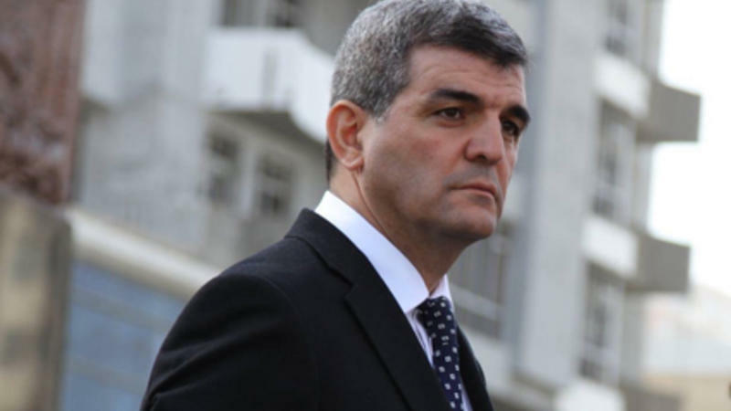 SON DƏQİQƏ: Deputat Fazil Mustafa evinin qarşısında güllələndi - TƏFƏRRÜAT