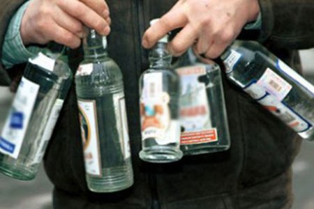 Spirtli içkilərin qəbulu koronovirusa uoıuxmaya şərait yaradır - Rusiyanın baş narkoloqu