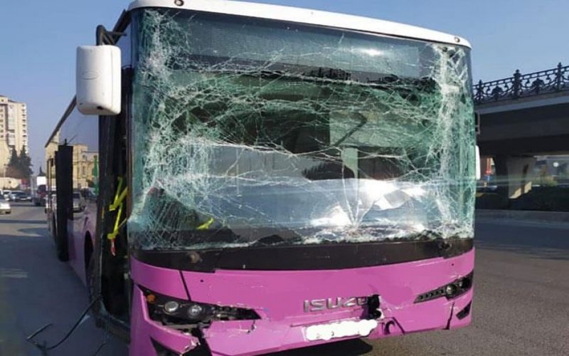 Sumqayıtda avtobus qəzası - 14 nəfər xəstəxanalıq oldu