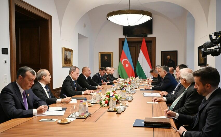 Prezident Macarıstanın Baş naziri ilə geniş tərkibdə görüşdü - FOTO/YENİLƏNDİ