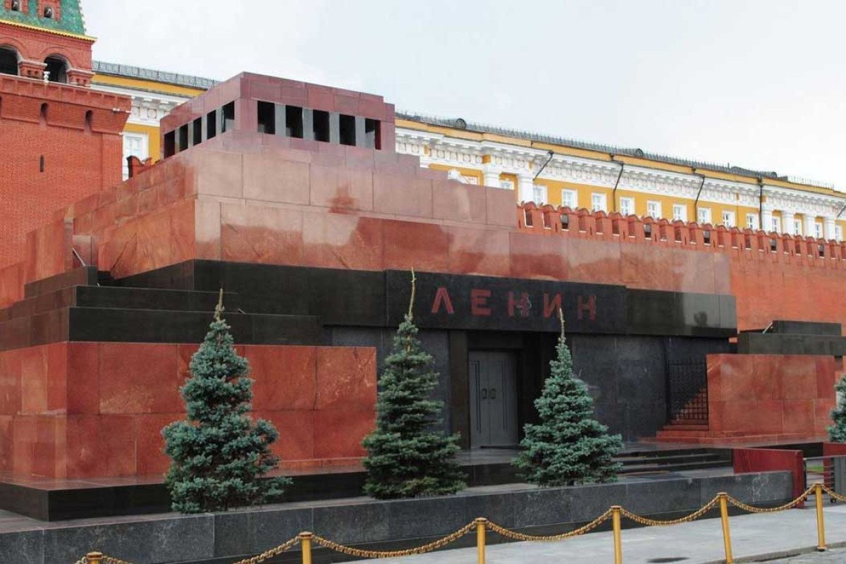 Moskvada Lenin mavzoleyini yandırmağa cəhd edilib