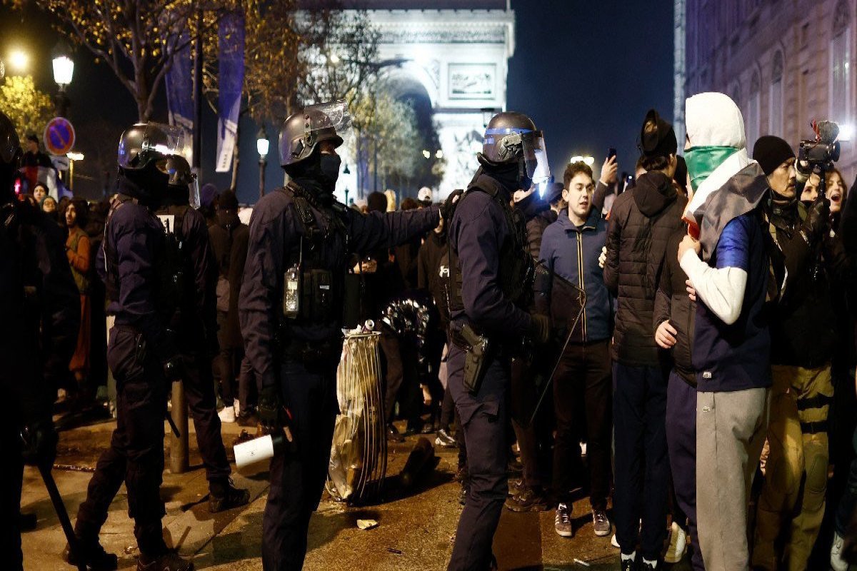 Fransada polis zorakılığına qarşı aksiyada 30 mindən çox insan iştirak edib