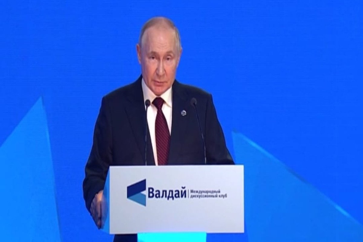 Putin: Rusiya dünyada ən böyük ölkədir, biz yeni torpaqlar axtarmırıq