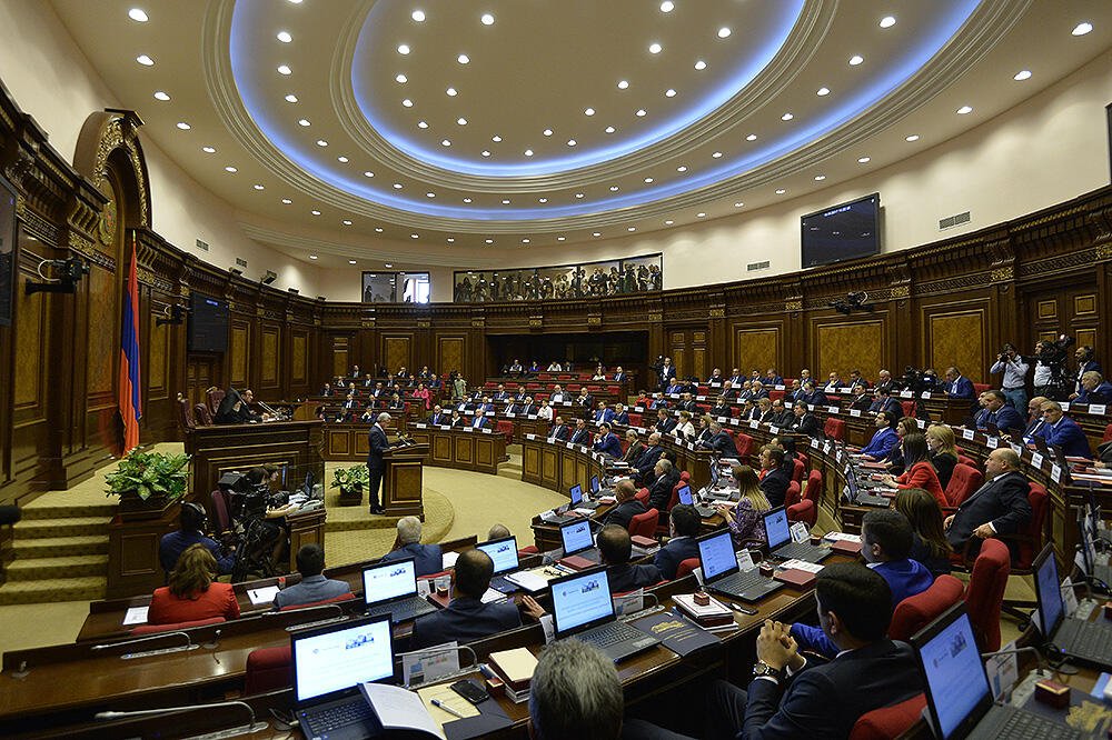 Ermənistan parlamenti bu gün Azərbaycana görə təcili toplanır - Kəndlər qaytarılır?