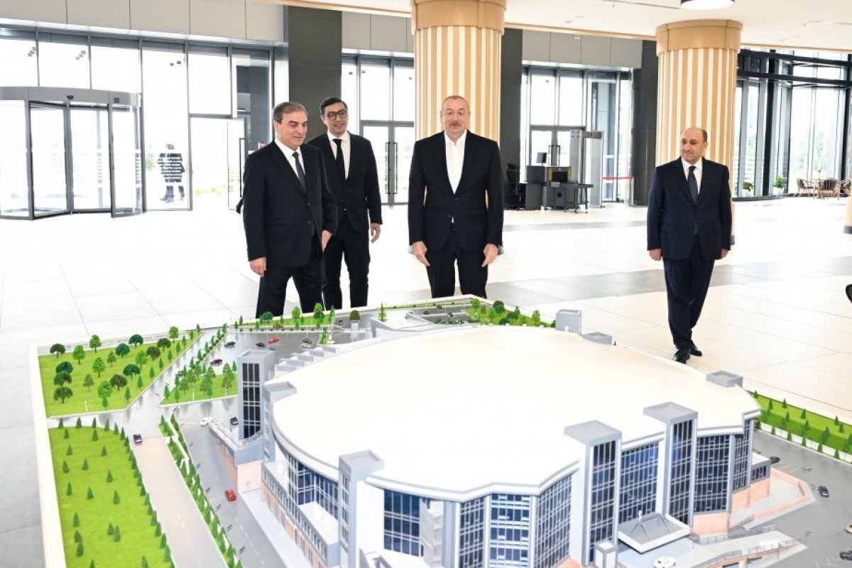 Prezident Gəncə İdman Sarayının açılışında iştirak edib